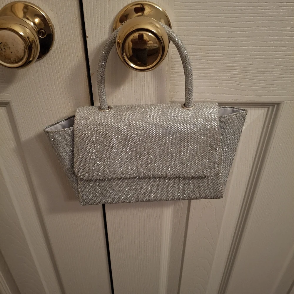 Silver Purse - Picture 3 of 4